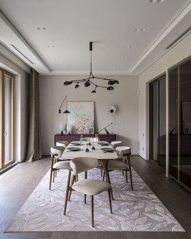 Stylist/No stylist interiors