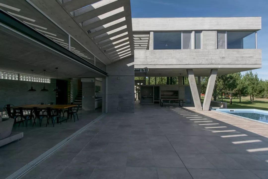 Galera 建筑工作室 | 光、空间与形式的平衡探索-40