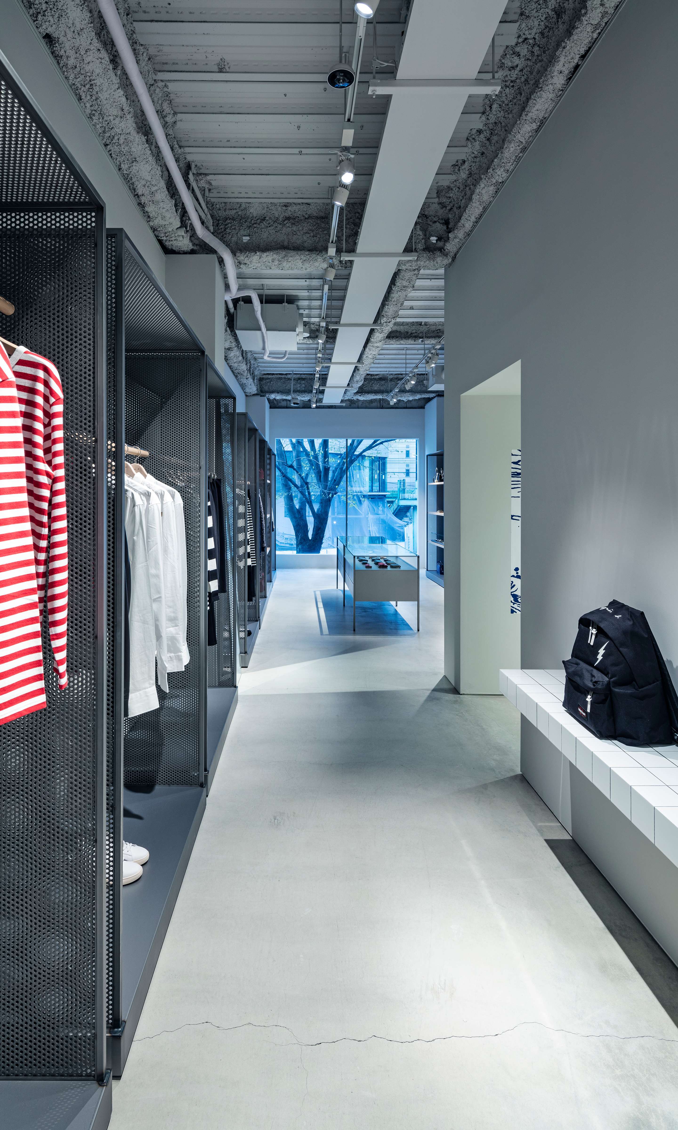 agnès b  渋谷  Suppose Design-16