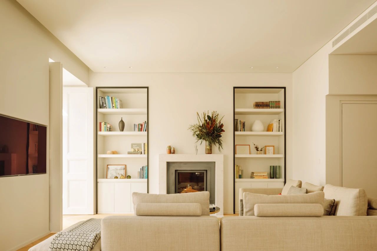 美国现代复古混搭平层设计案例丨葡萄牙里斯本丨Maison Amarande-8