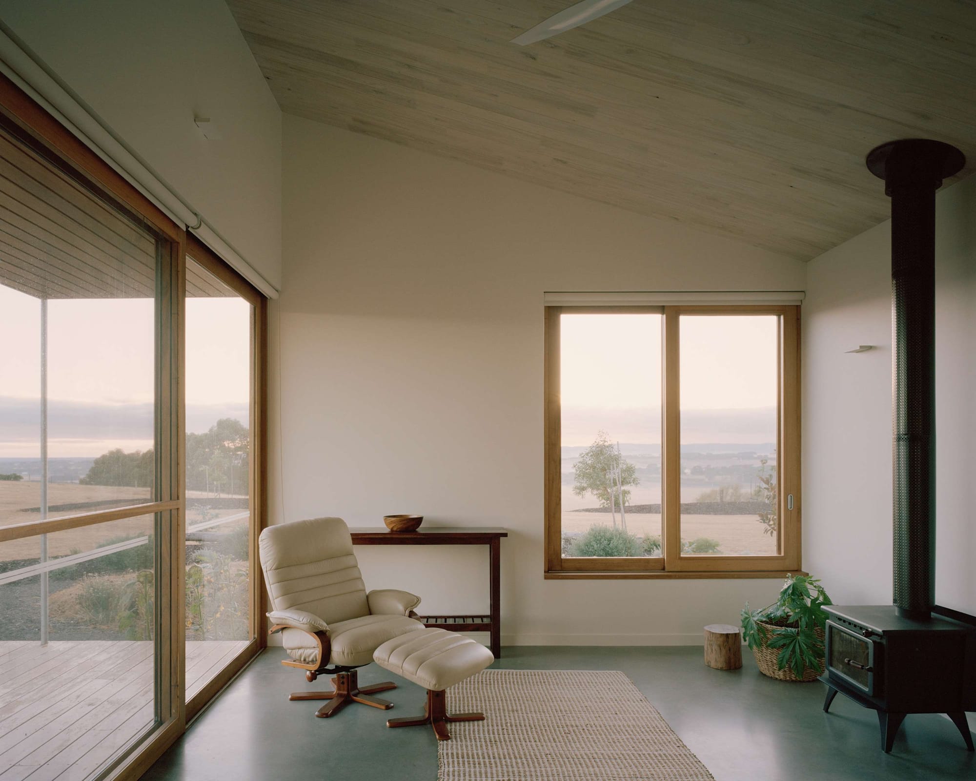 Heather's Off-Grid House by Gardiner Architects-7
