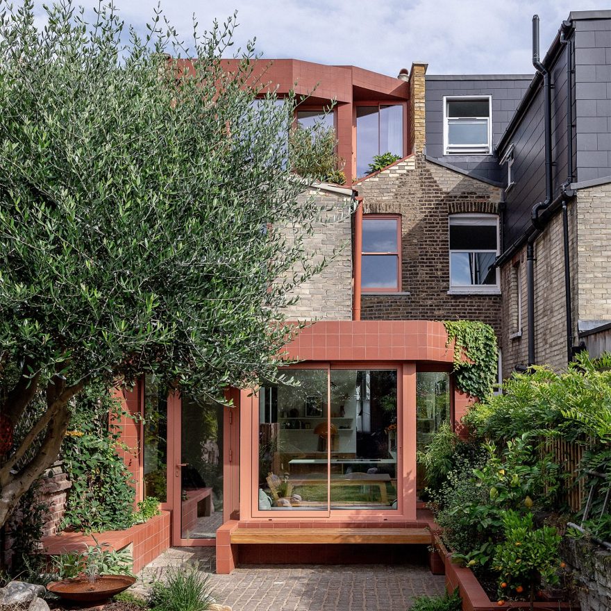 Don't Move, Improve! unveils London's best house renovations of 2024-22