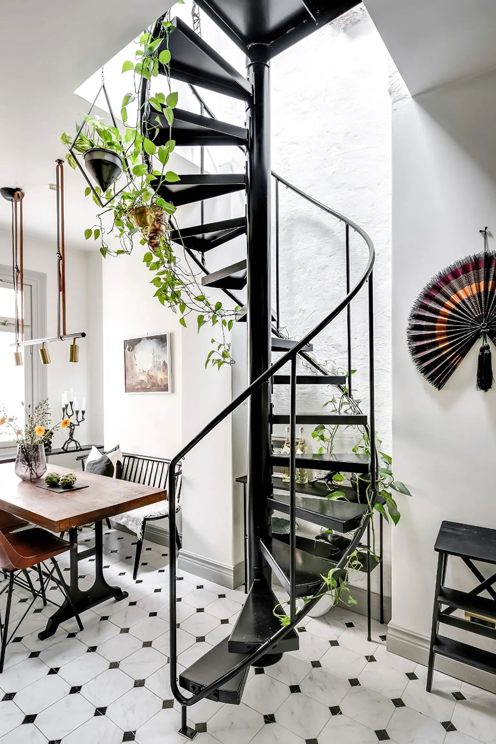 斯德哥尔摩 72 平米公寓，螺旋楼梯与玻璃隔间的完美结合-28