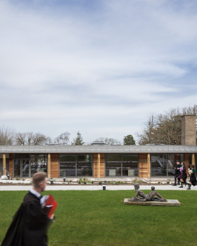 Whispering House Social Hub / Coady Architects