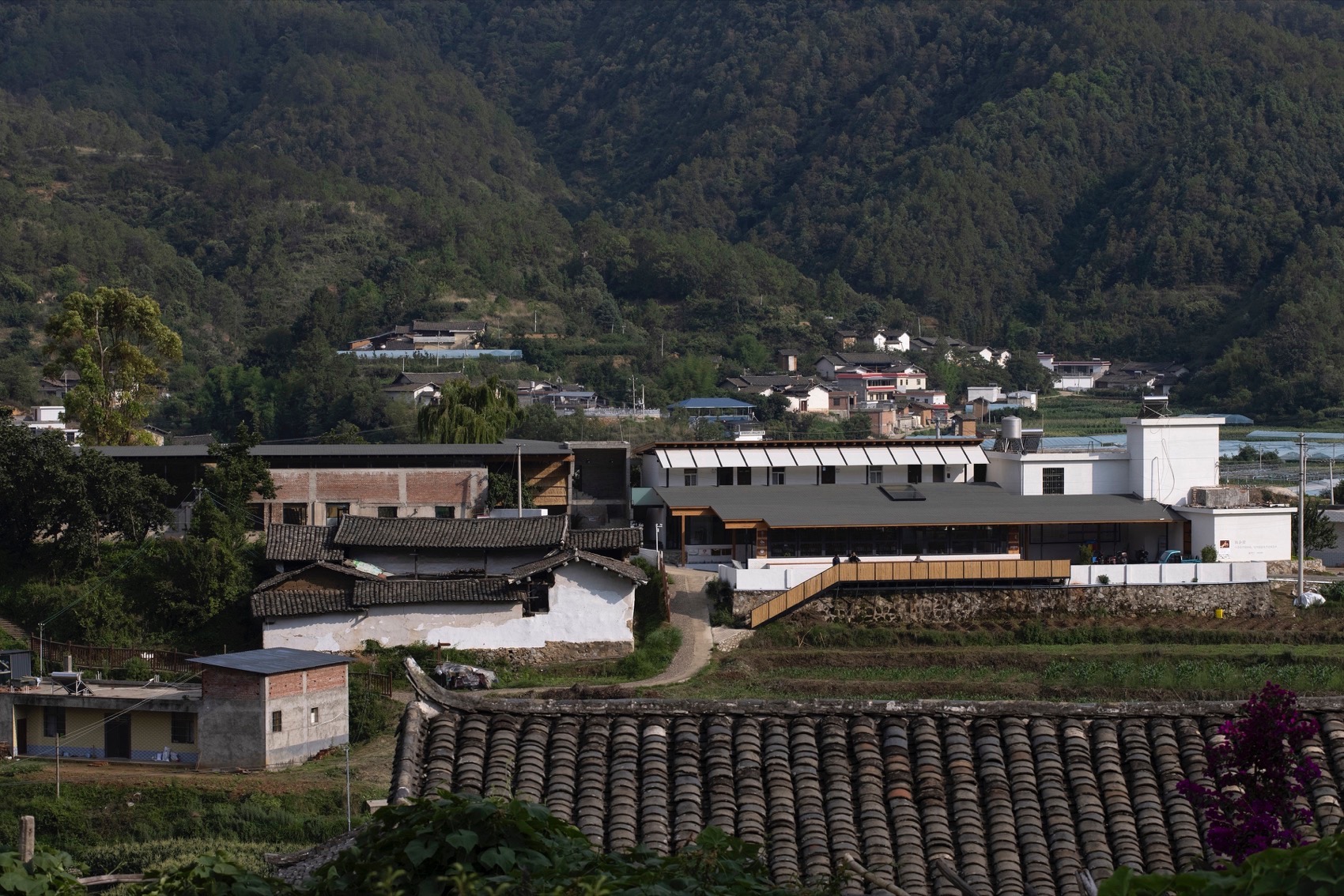 在遗址中的建造 · 联合村社区中心丨中国攀枝花丨合造社建筑设计事务所-5