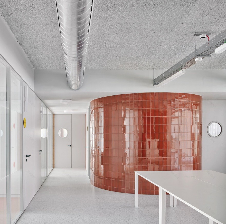 SAIER援助服务中心改造丨西班牙巴塞罗那丨Flexo Arquitectura-3