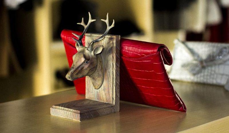 南屏V12创意园区的书咖服装店丨中国珠海-15