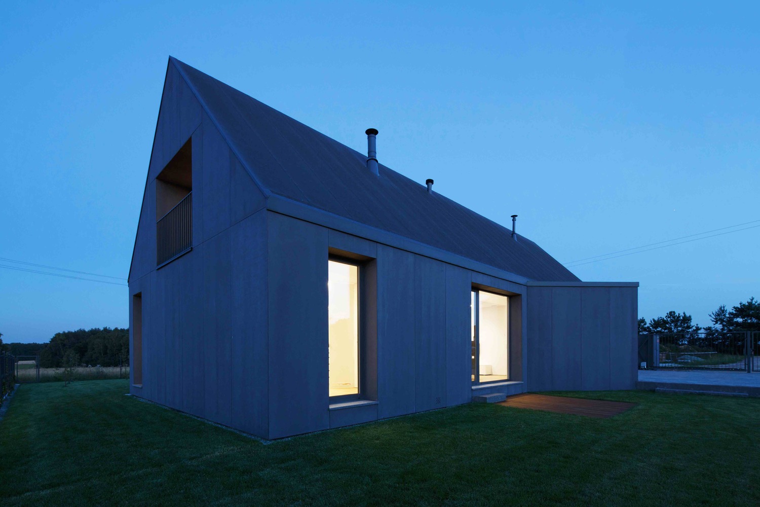 波兰提西郊区的现代农庄风格住宅-34