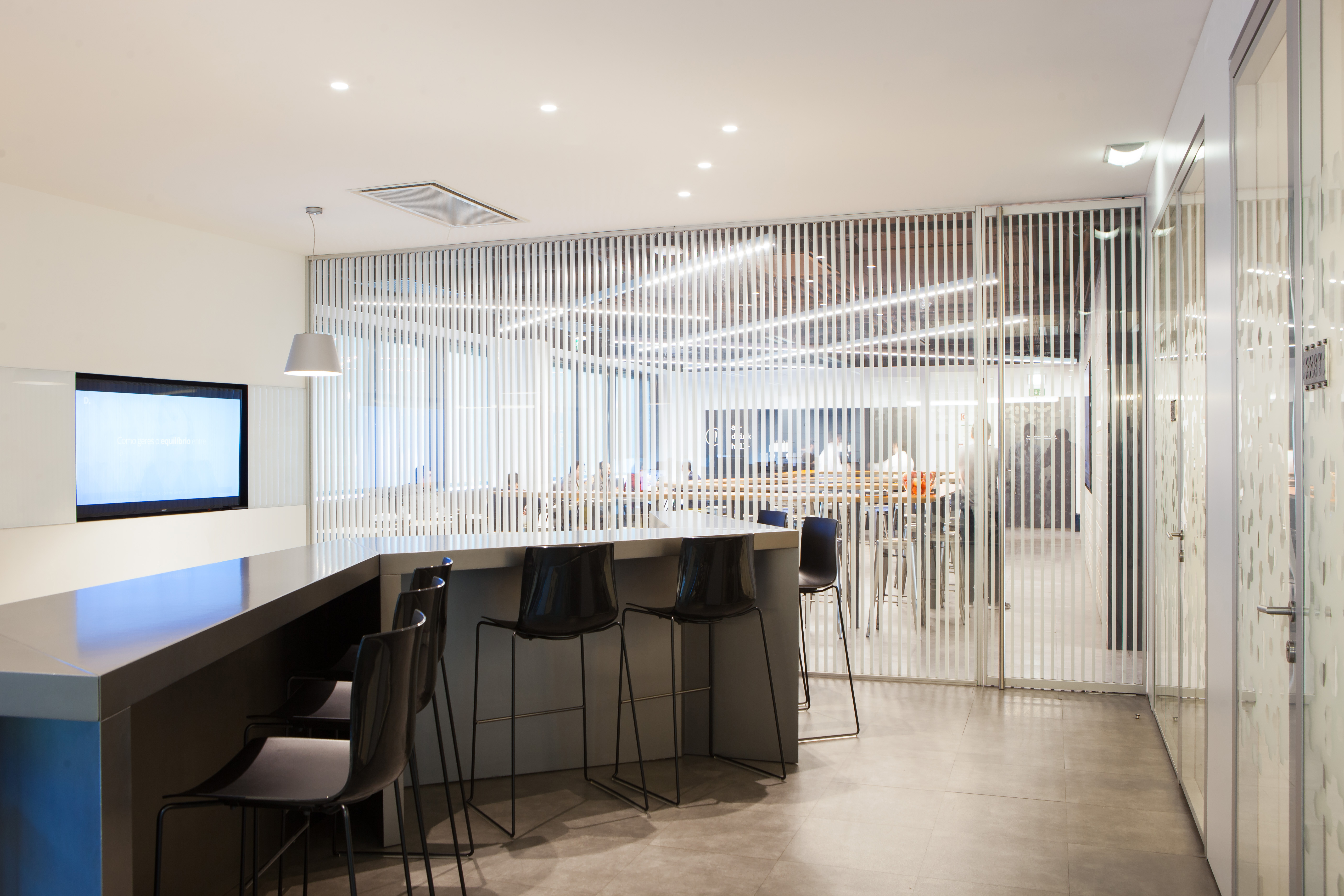 创新科技风，打造高效灵活的办公环境-21