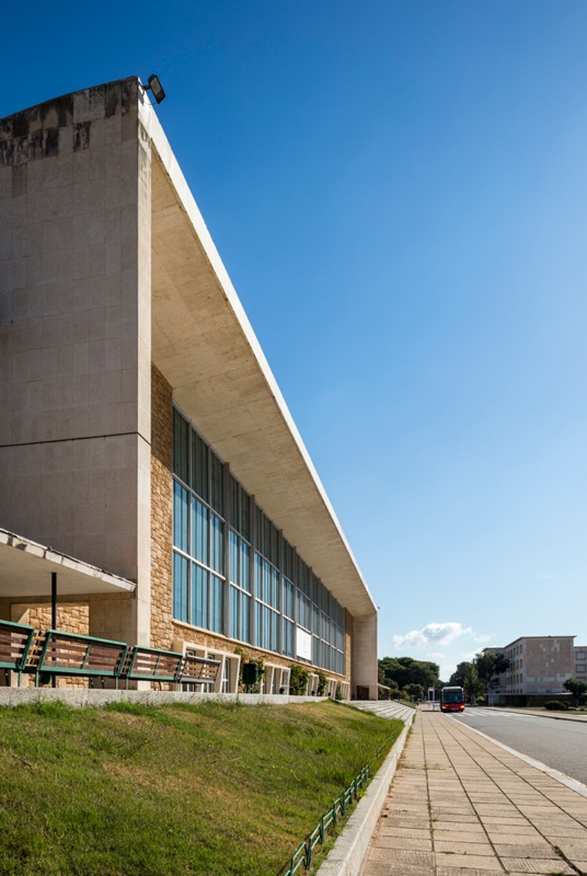 塔拉戈纳劳动大学  加泰罗尼亚建筑丨西班牙塔拉戈纳丨Josep Maria Monravà i López等5人-17