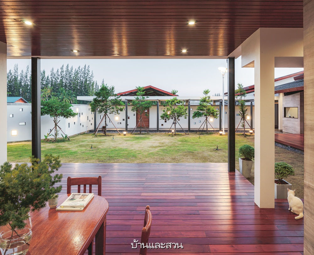 แบบบ้านโมเดิร์น FESTUS HOUSE เฉลิมฉลองความสุขผ่านสวนกลางบ้าน-5