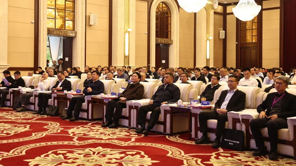 “哈密精神”万岁！央美雕塑系情景式公共艺术作品为人民塑像-71