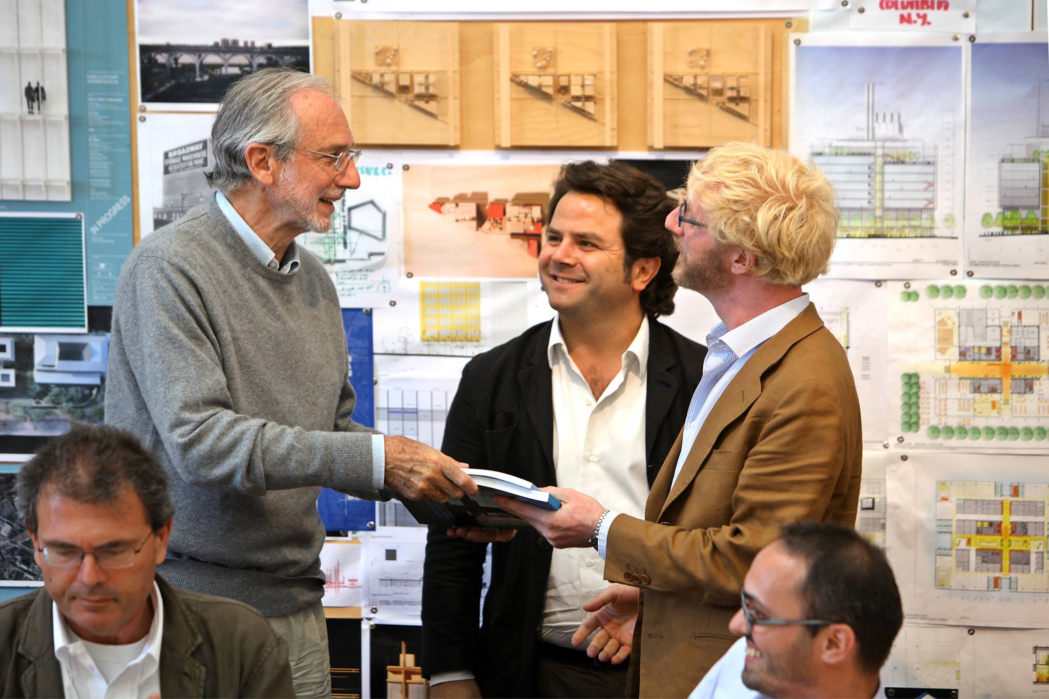 伦佐钢琴建筑基础 · Paderno Dugnano 办公室-6