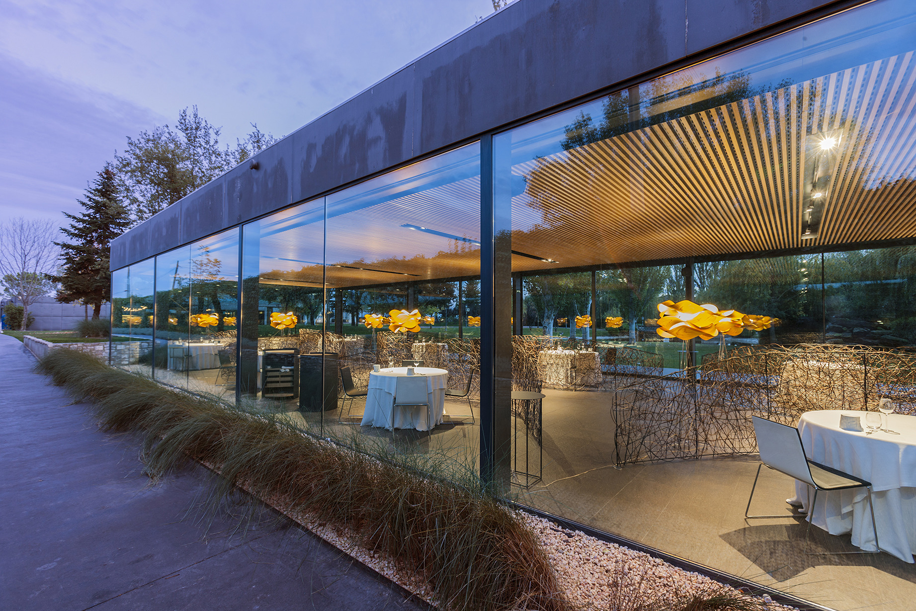 米其林星级餐厅“La Boscana”的自然有机空间-13