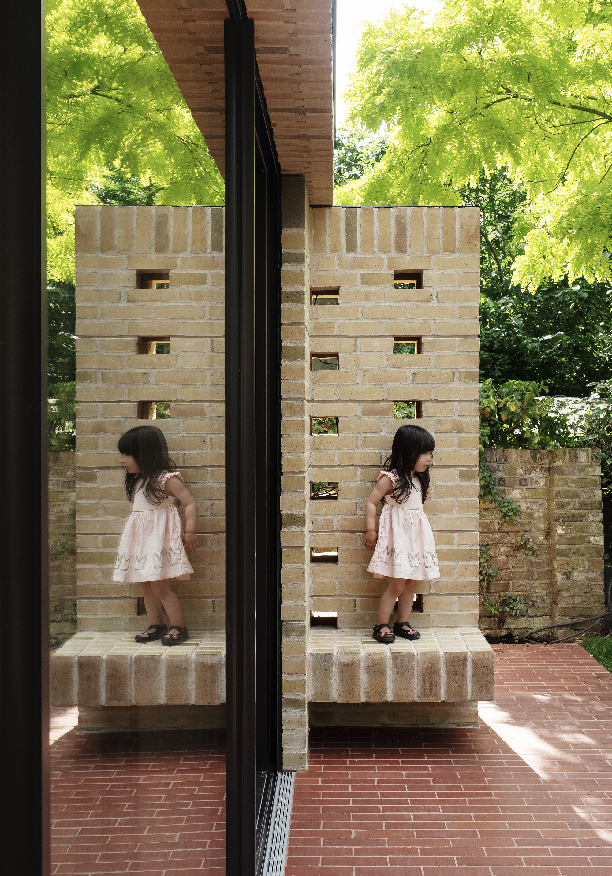 伦敦绿意盎然公寓扩建，红砖绿意打造室内外一体化生活-13