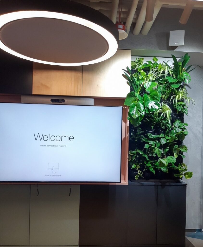 Vodeno公司的活体植物绿墙项目丨波兰华沙丨4Nature System团队-16