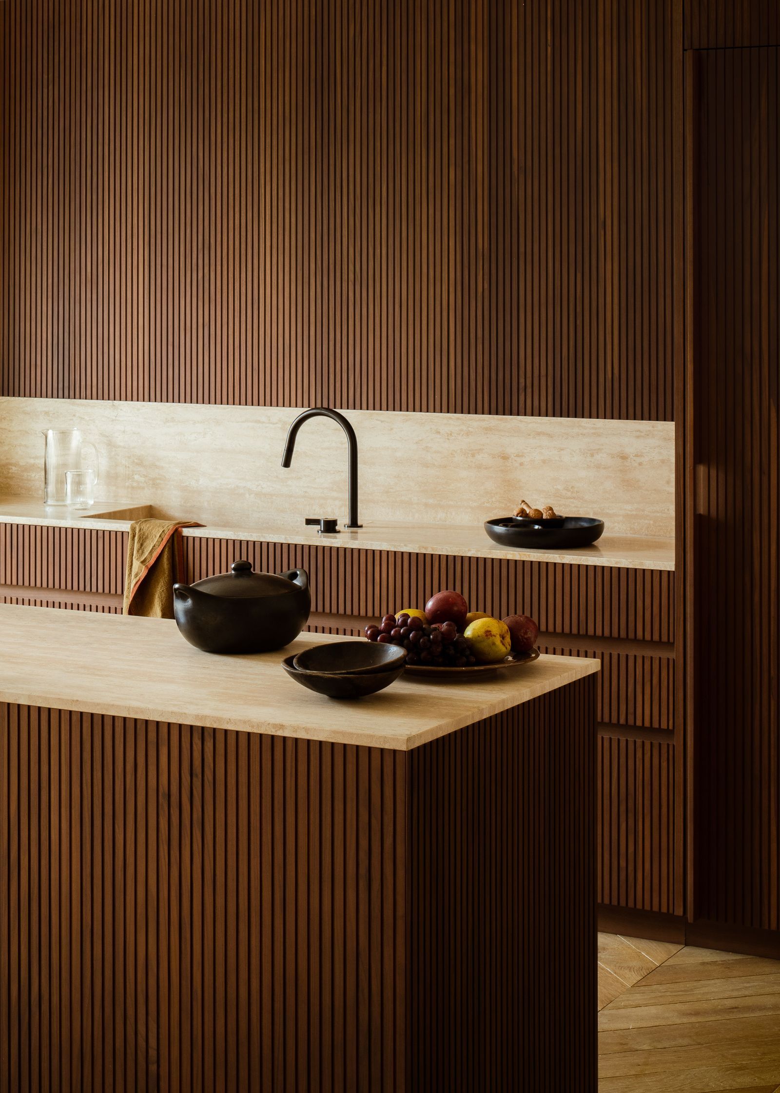 巴黎400㎡中性色调带装饰艺术风配饰公寓丨法国巴黎丨Atelier MKD-21