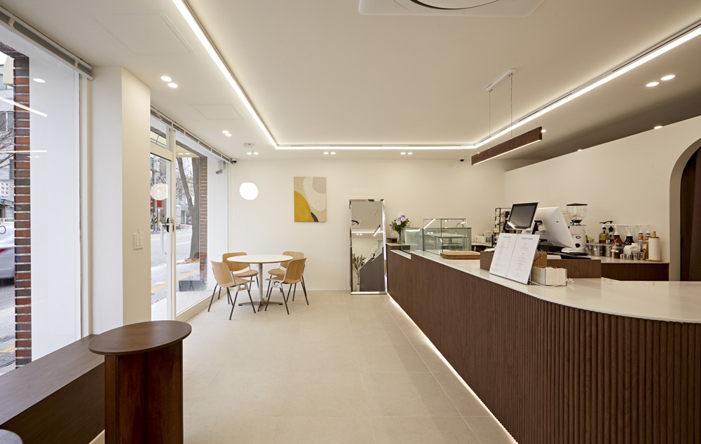 15 坪极简咖啡厅，展现韩式咖啡文化魅力-7