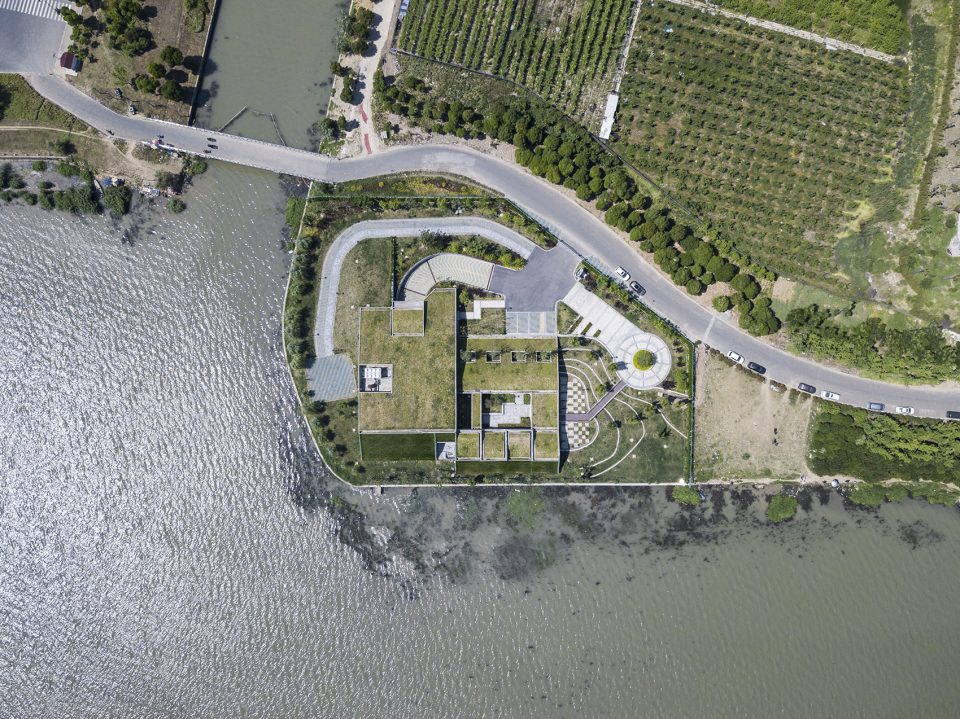 东太湖防汛仓库 | 隐于自然的绿色建筑-16