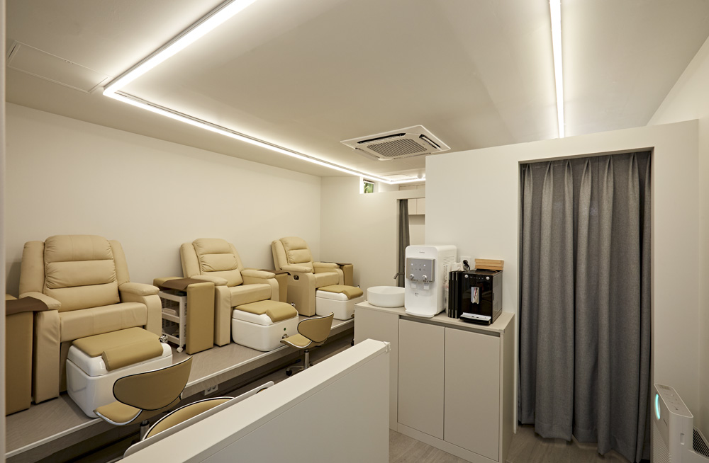 宁静现代的 9 坪小店室内设计-4