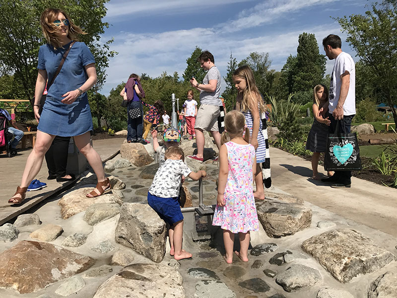 马达加斯加剧 英联邦银行球场景观(注:这里BCA一般常见是澳大利亚联邦银行Commonwealth Bank of Australia英文缩写这里推测与其有关,表述为英联邦银行球场景观,若BCA有其它特定含义可根据实际情况调整) 丨United KingdomChester丨BCA Landscape,Handspring Design等-3