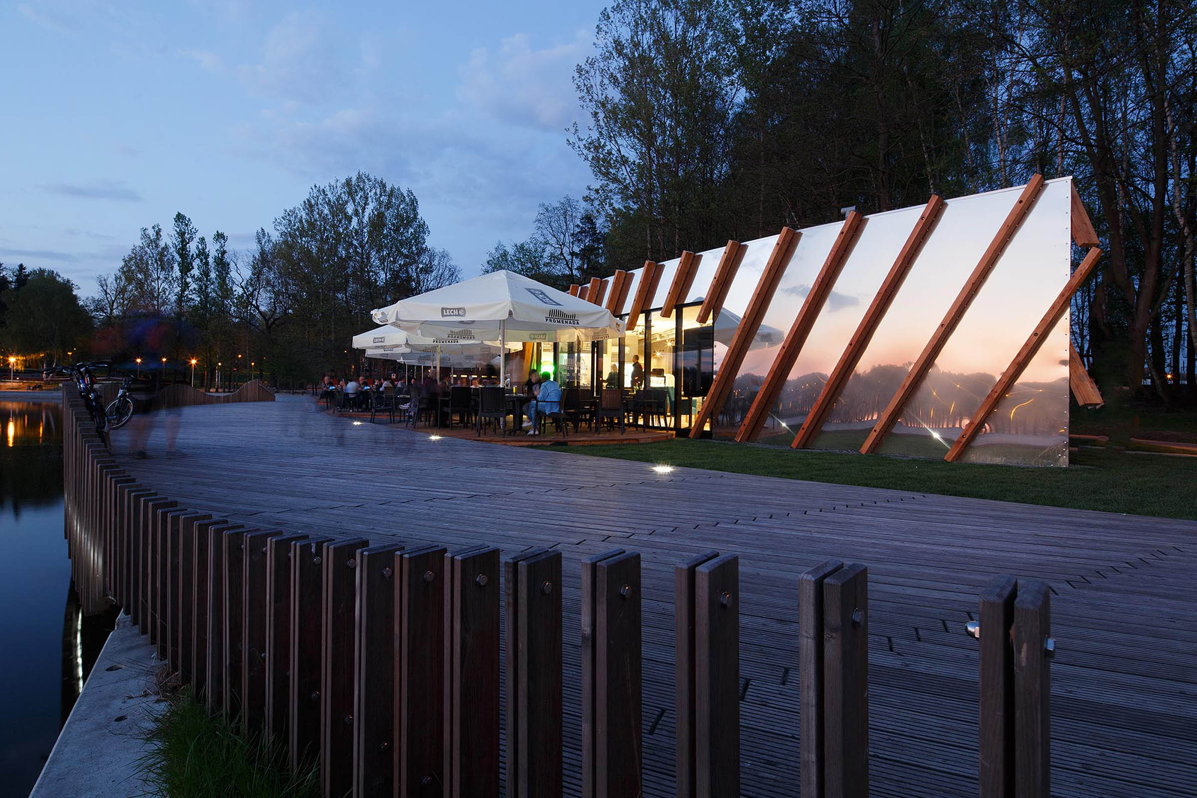 漫步大道；步行街（注：此词通常用于指欧洲城镇中供人漫步、休闲的街道，不同地区可能有约定俗成译法，若此不足满足需求，请提供更多信息）丨波兰丨arch. Robert Skitek等-16