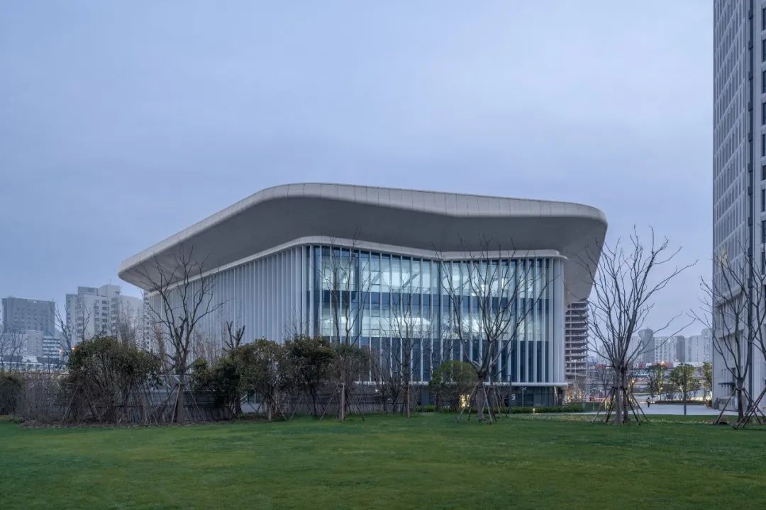 上海游泳馆丨中国上海丨HPP 建筑事务所-10