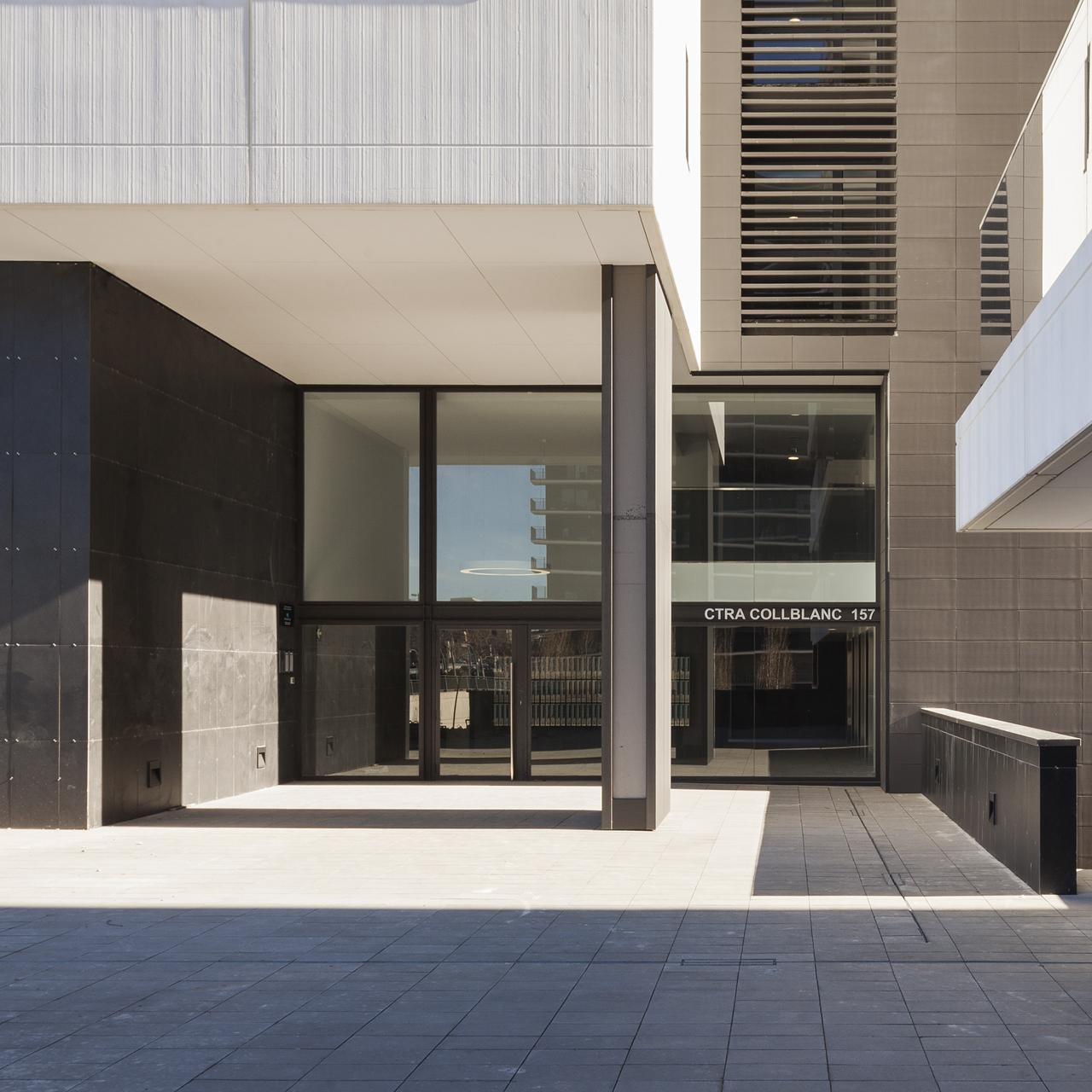 西班牙略夫雷加特住宅丨Estudio Rubio & Álvarez-Sala-35