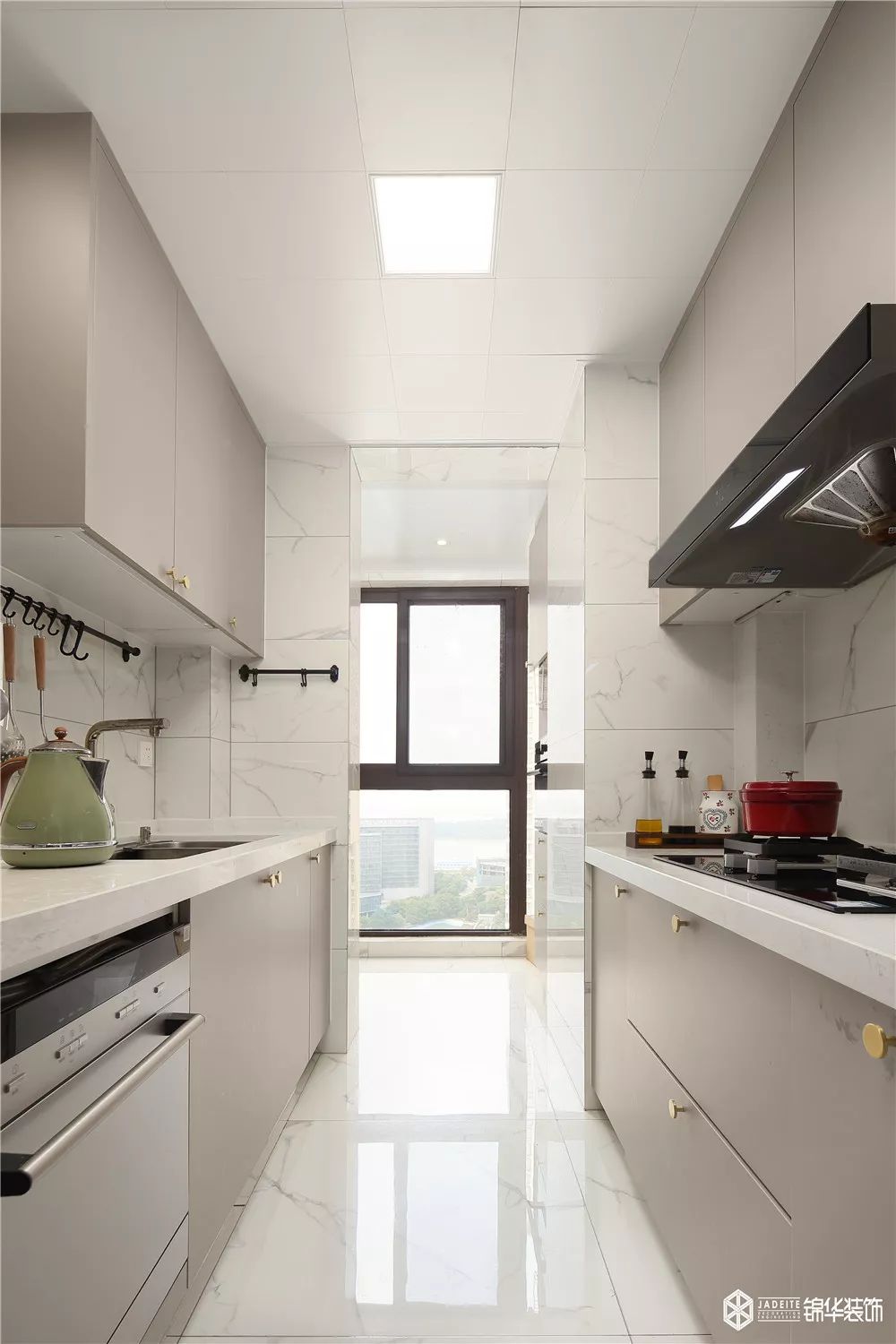 百平米单身之家，红绿北欧风设计惊艳亮相-40