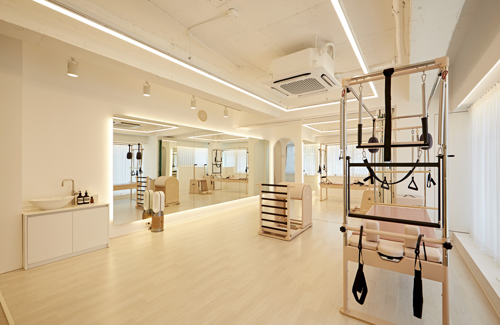 简约 21 平米健身中心设计，展现 EXHALE Pilates 美学-6