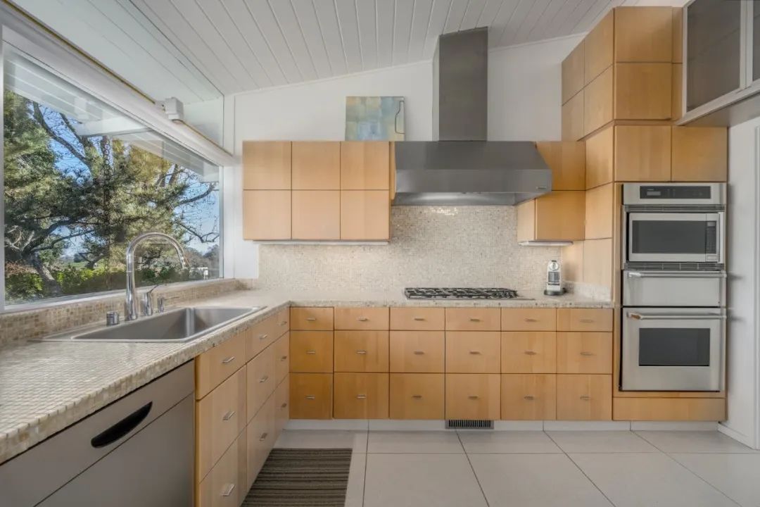 梦幻乡村居所 · 四亩土地上的玻璃钢构建筑丨中国上海丨勾勾手设计网-18