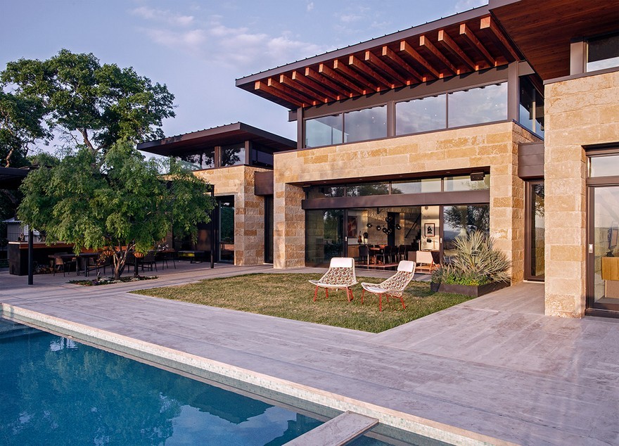 Lake View Residence with Tropical Retreat Details-1