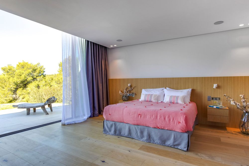 英国 Ibiza 之家 | Isabelle Stanislas-14