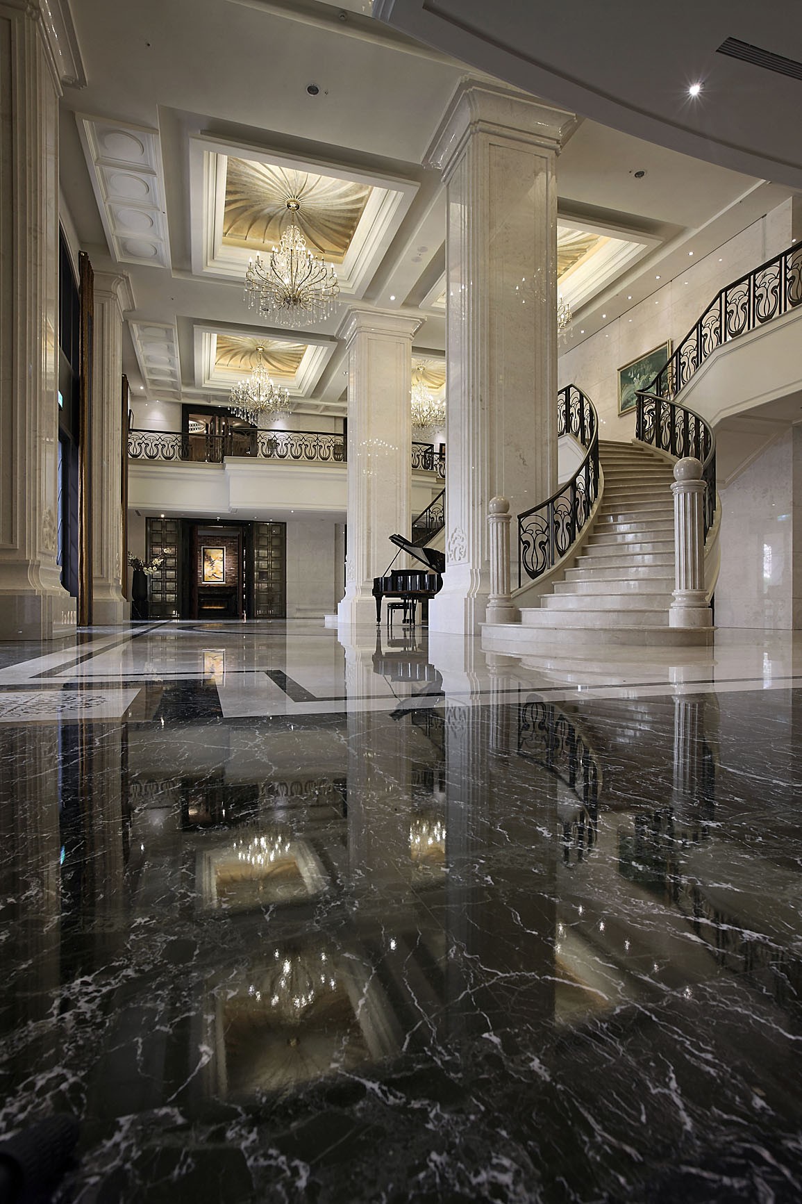  遠觀巍峨 細究深韻-10