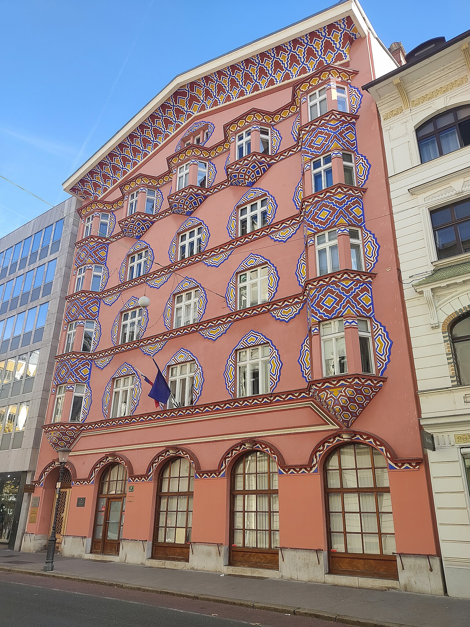 卢布尔雅那旧银行建筑丨斯洛文尼亚丨伊万·武尔尼科与海伦娜·武尔尼科-12