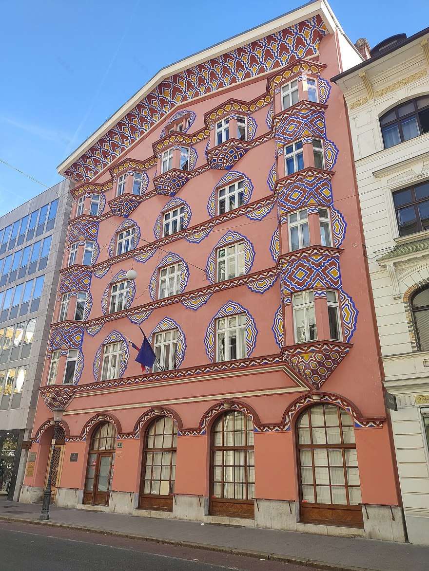 卢布尔雅那旧银行建筑丨斯洛文尼亚丨伊万·武尔尼科与海伦娜·武尔尼科-12