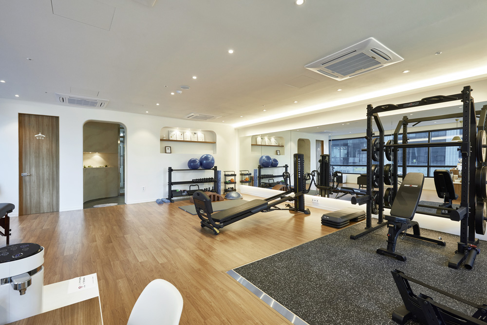 20 平米康复中心，温馨氛围营造成功-6