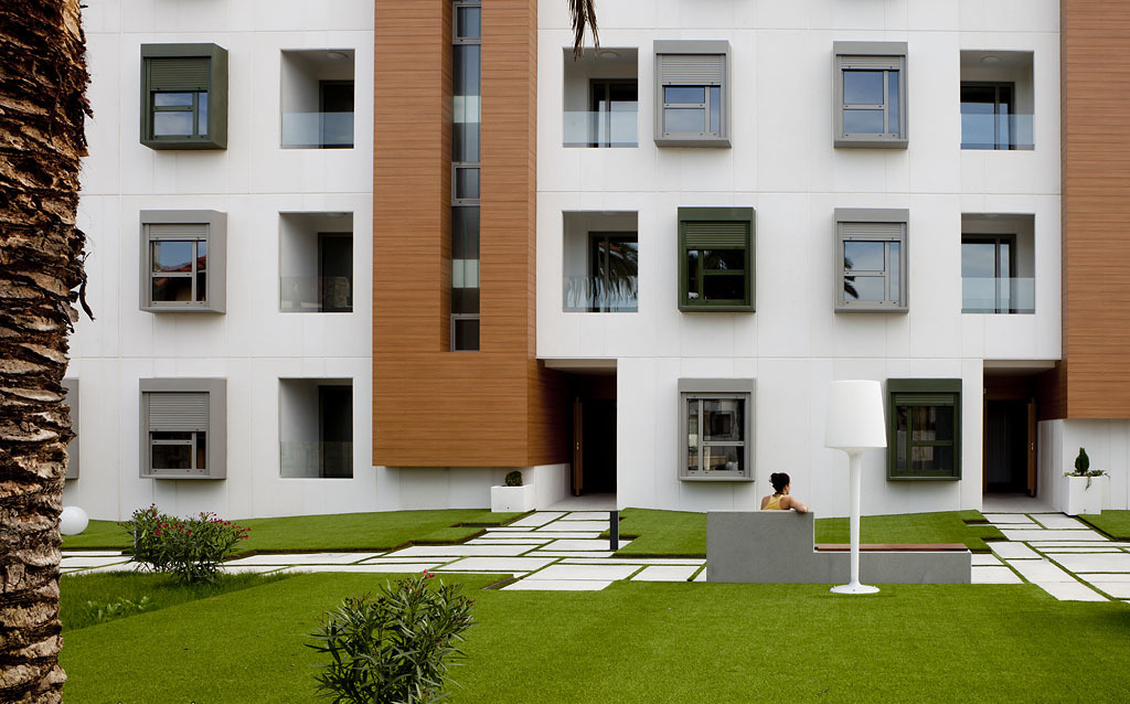 西班牙 Fadura 住宅——城市与自然的和谐交融-17