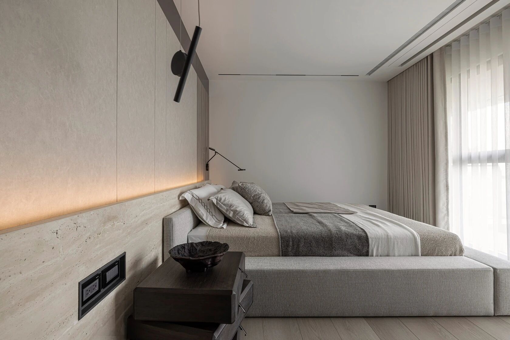 以大地色系与极简语言,构筑155平弹性功能丨中国台中丨新橙设计-14