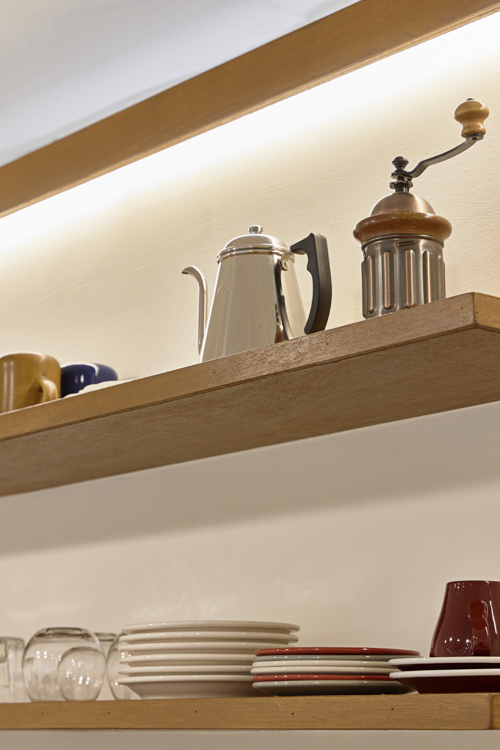 十平米可爱甜品店的室内设计魅力-11