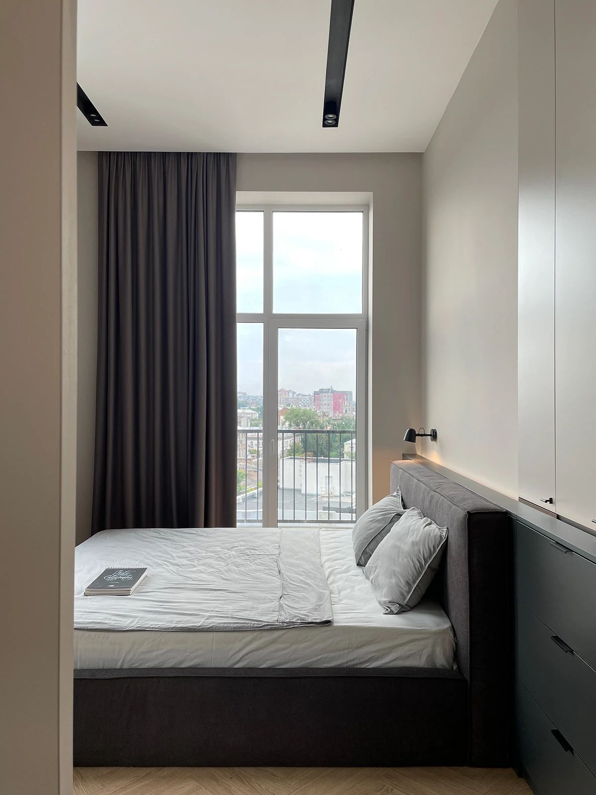 红绿撞色两室一厅丨Oleksandra Teslia-37