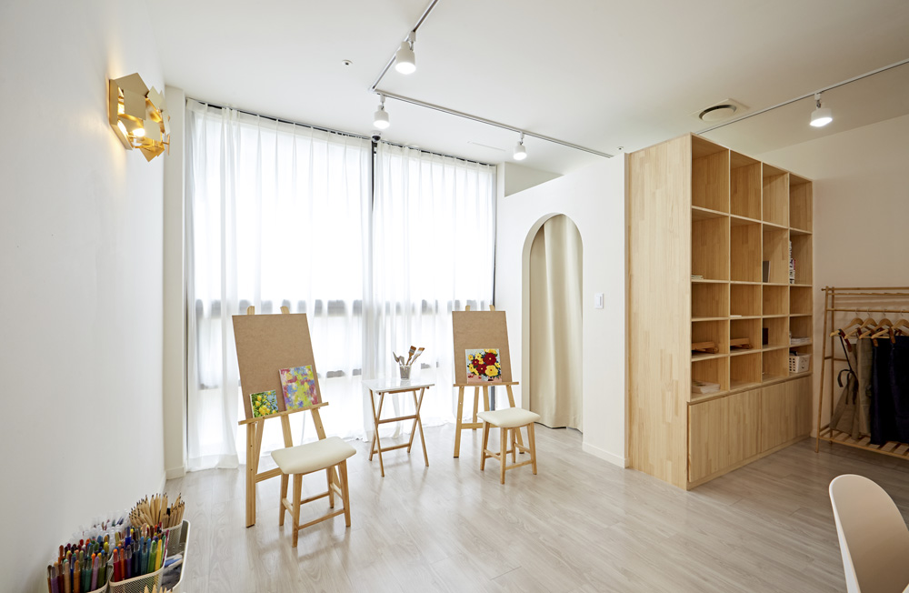 "韩国 Ellair 艺术画廊，极简与趣味并存的设计魅力"-8