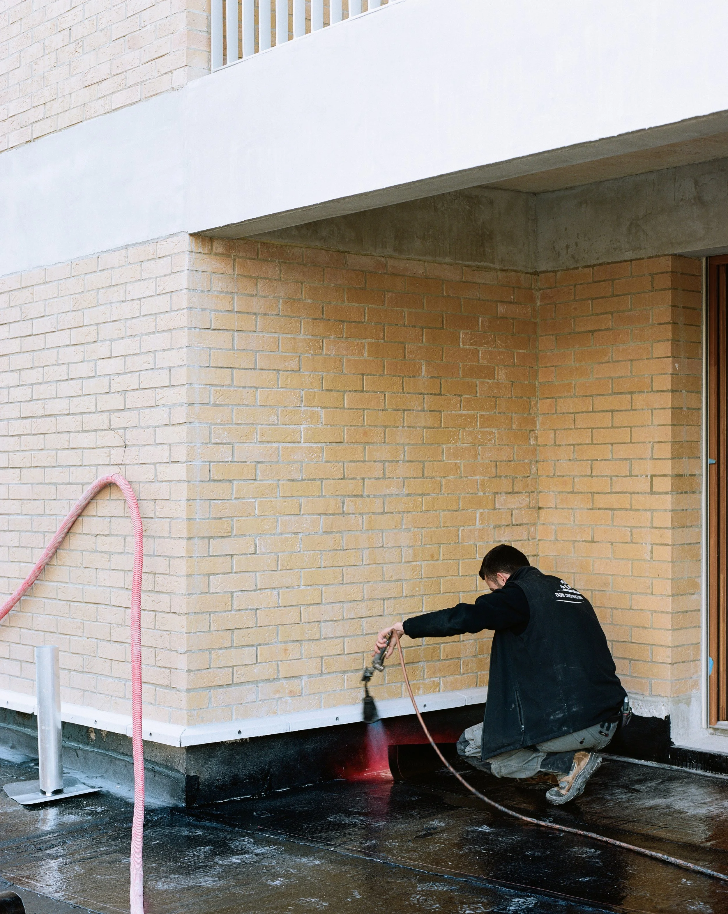 蒙让，龙吉斯·帕拉斯塔-39