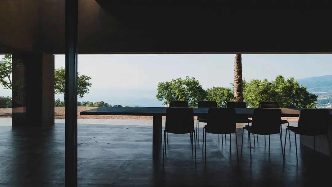 MORQ 建筑事务所打造简约纯粹的意大利海滨别墅-23