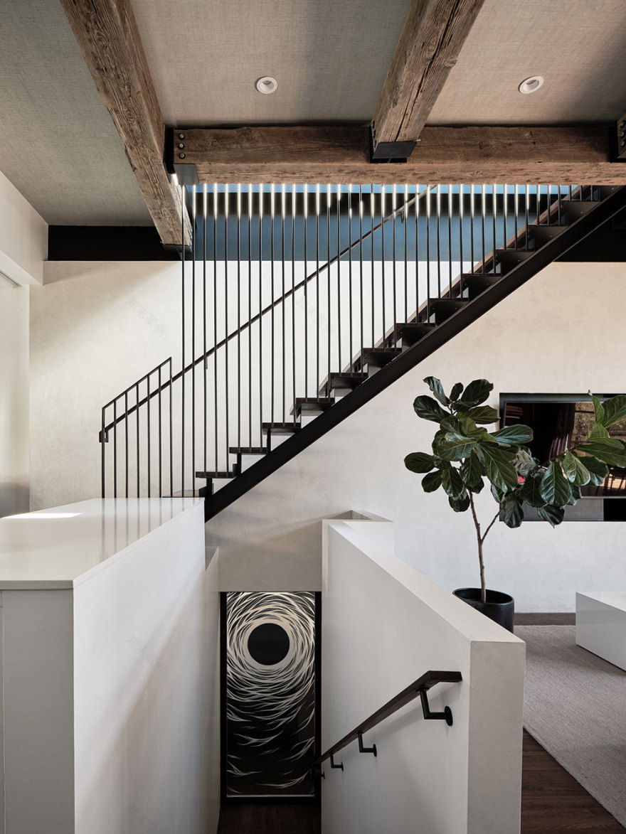 旧金山百年历史宅的现代工业风格变身-6