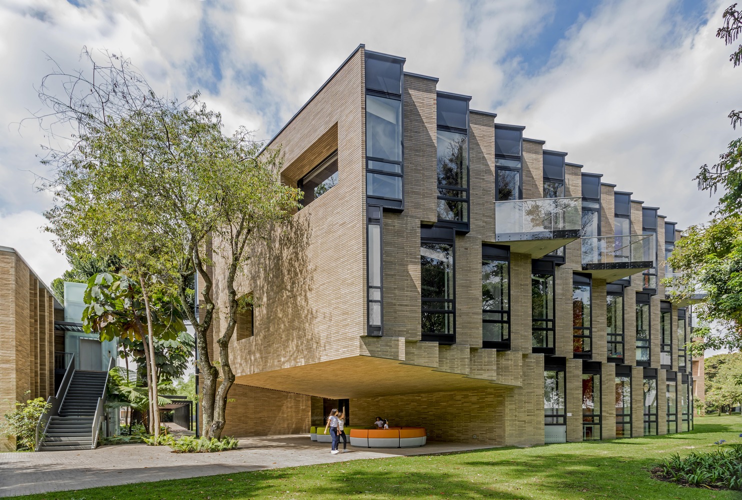 Eureka Center · 创新的椭圆形校园建筑设计丨哥伦比亚丨taller de arquitectura de bogotá-50