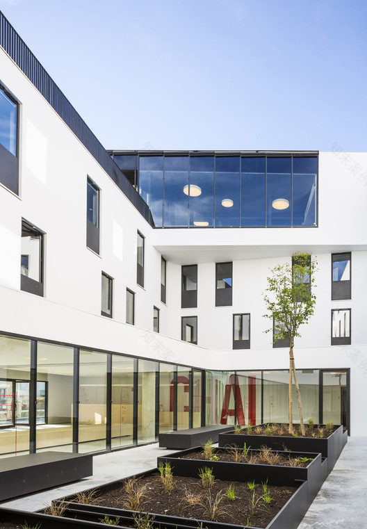 法国卡奥尔 CHAI 青年旅舍-29