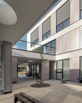 都市平台 | 公寓建筑与学校重建