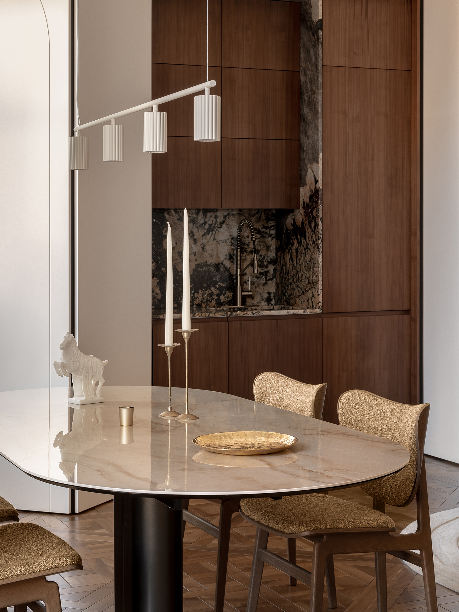 美好时代、装饰艺术、中世纪现代主义与粗野主义公寓丨乌克兰丨Yana Molodykh-5