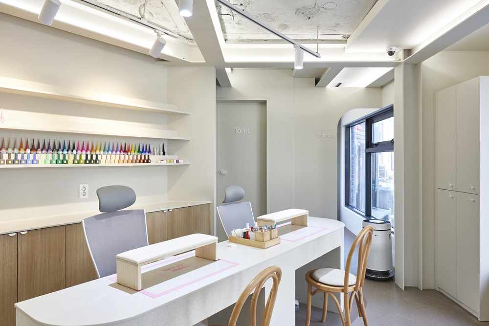 简约风格 13 坪咖啡厅 设计亮点与费用解析-5